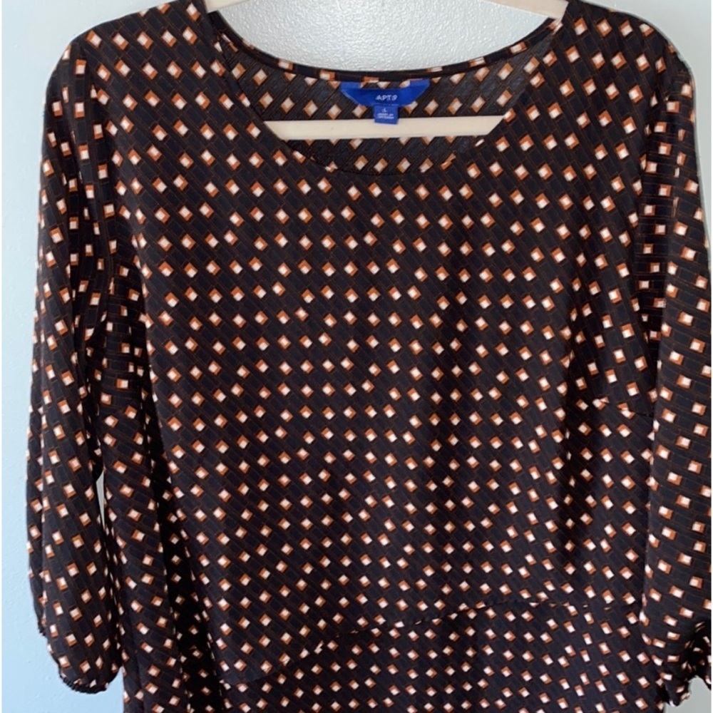 Apt.9 Bubble Crepe Top. Size L - Picture 3 of 5